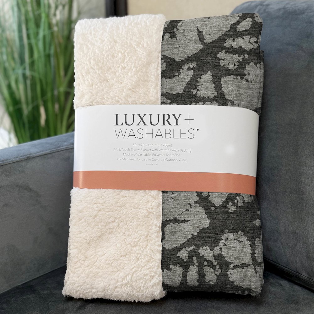 Premium Machine Washable ASB501 Gray 50" x 70" Sherpa Throw Blanket. Picture 3