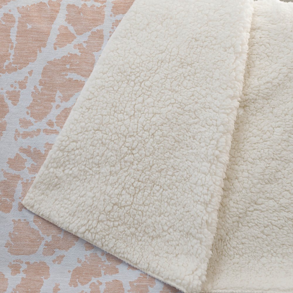 Premium Machine Washable ASB501 Peach 50" x 70" Sherpa Throw Blanket. Picture 2
