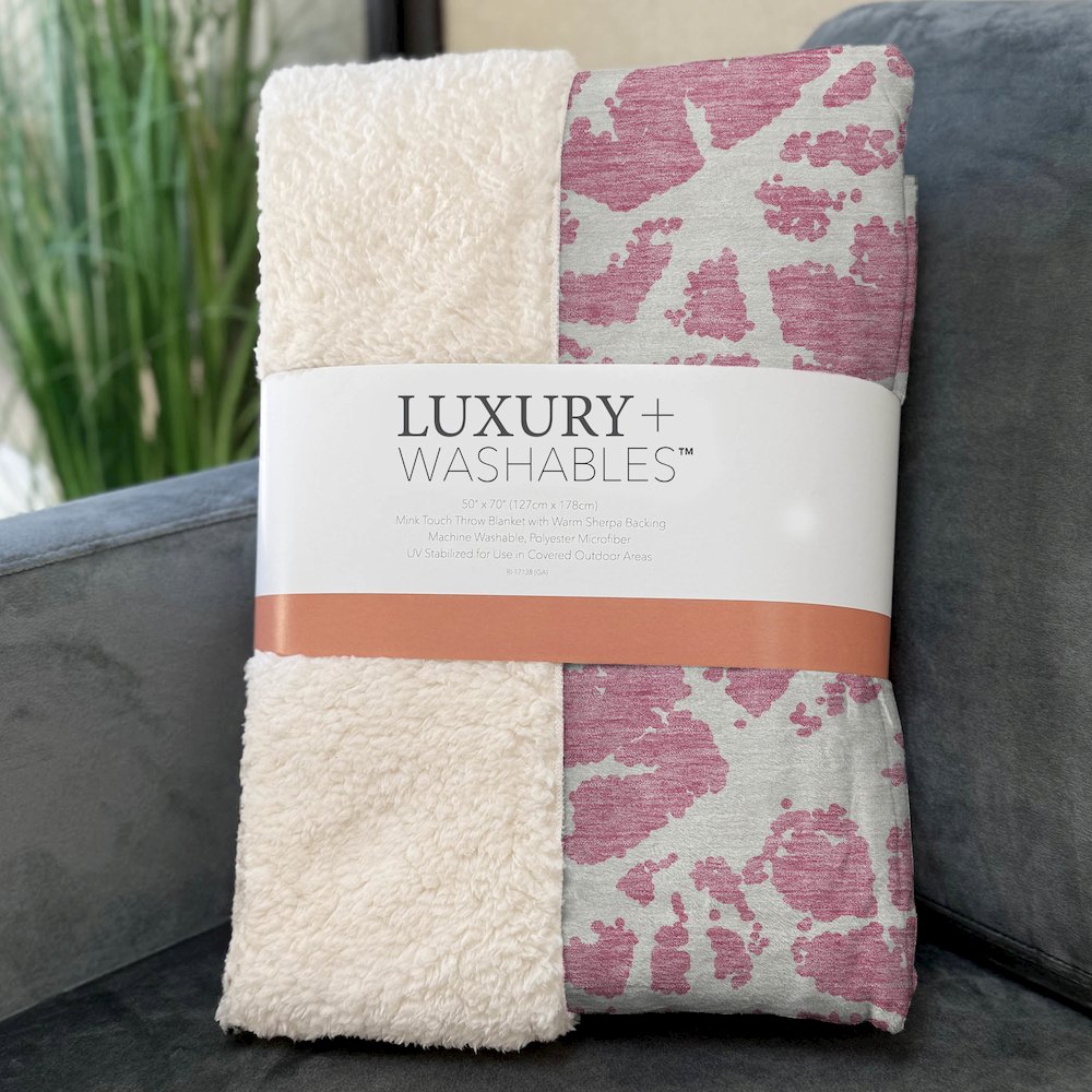 Premium Machine Washable ASB501 Pink 50" x 70" Sherpa Throw Blanket. Picture 3