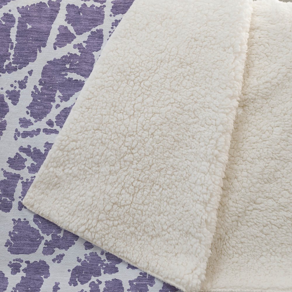 Premium Machine Washable ASB501 Purple 50" x 70" Sherpa Throw Blanket. Picture 2