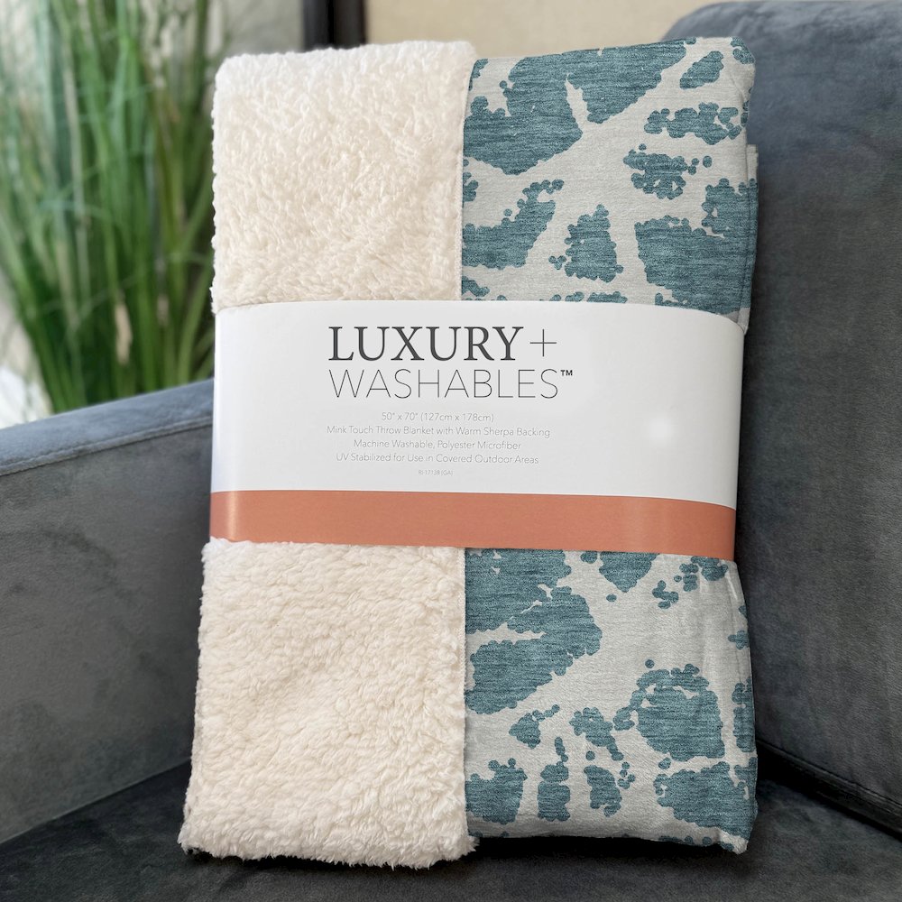 Premium Machine Washable ASB501 Teal 50" x 70" Sherpa Throw Blanket. Picture 3