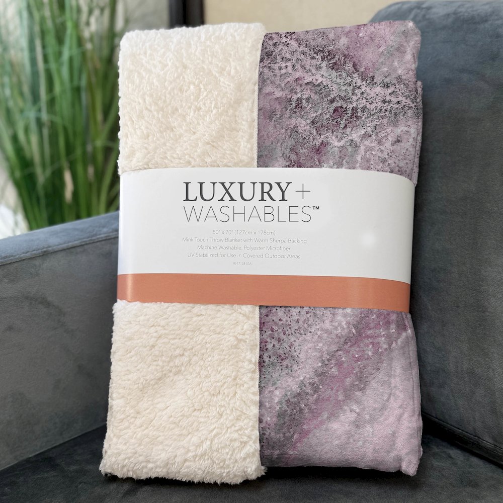 Premium Machine Washable ASB505 Pink 50" x 70" Sherpa Throw Blanket. Picture 3