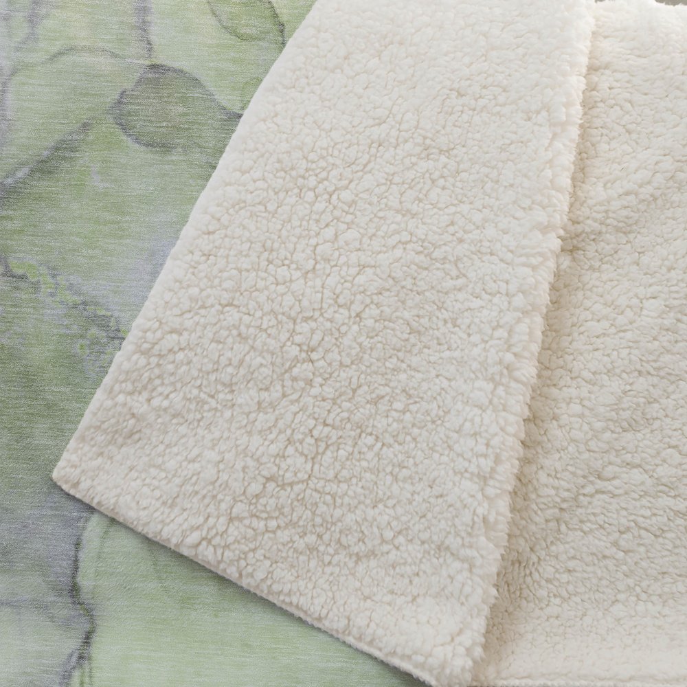 Premium Machine Washable ASB506 Green 50" x 70" Sherpa Throw Blanket. Picture 2