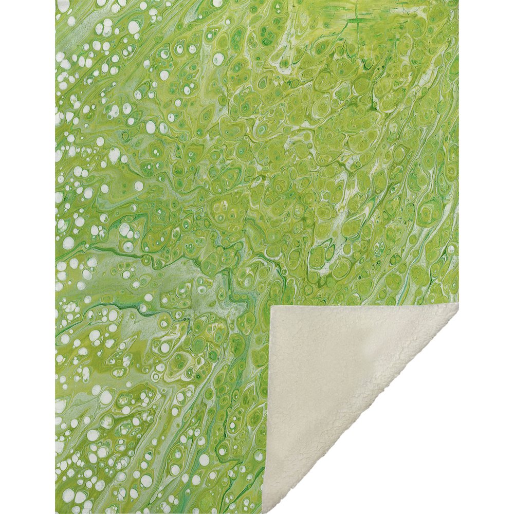 Premium Machine Washable ASB50 Clover 50" x 70" Sherpa Throw Blanket. Picture 1