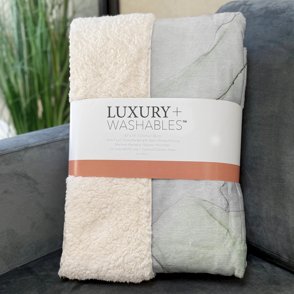 Premium Machine Washable ASB515 Green 50" x 70" Sherpa Throw Blanket. Picture 3