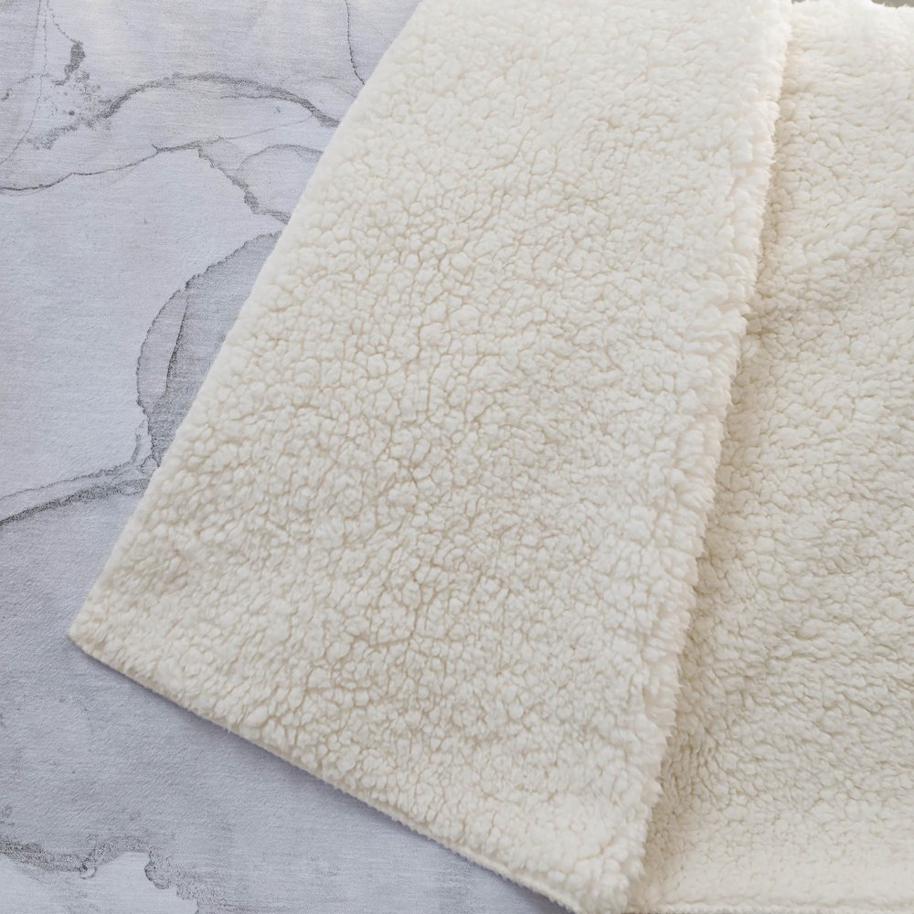 Premium Machine Washable ASB523 Silver 50" x 70" Sherpa Throw Blanket. Picture 2