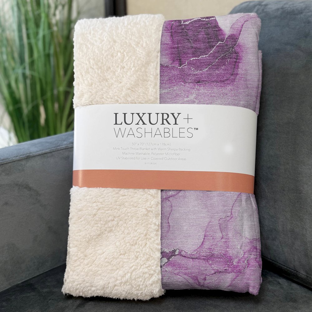 Premium Machine Washable ASB526 Pink 50" x 70" Sherpa Throw Blanket. Picture 3