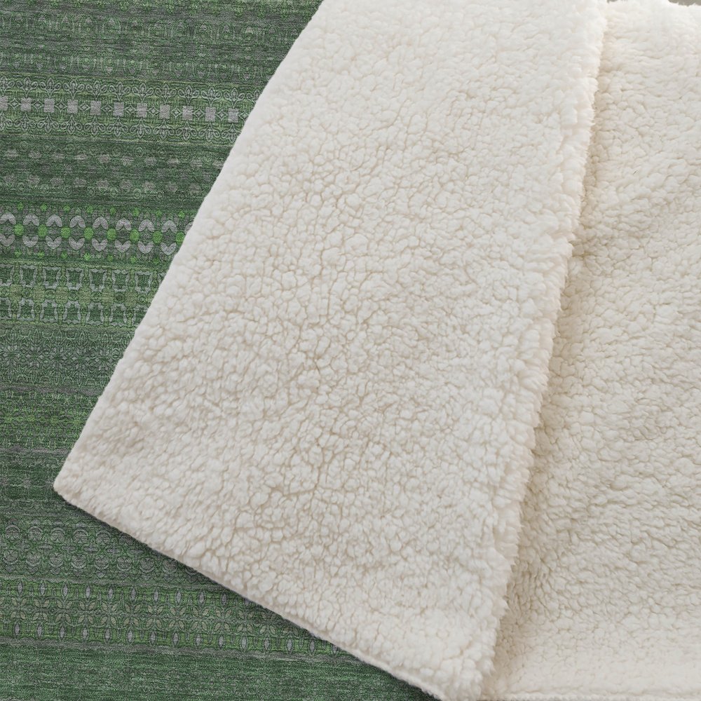 Premium Machine Washable ASB527 Fern 50" x 70" Sherpa Throw Blanket. Picture 2