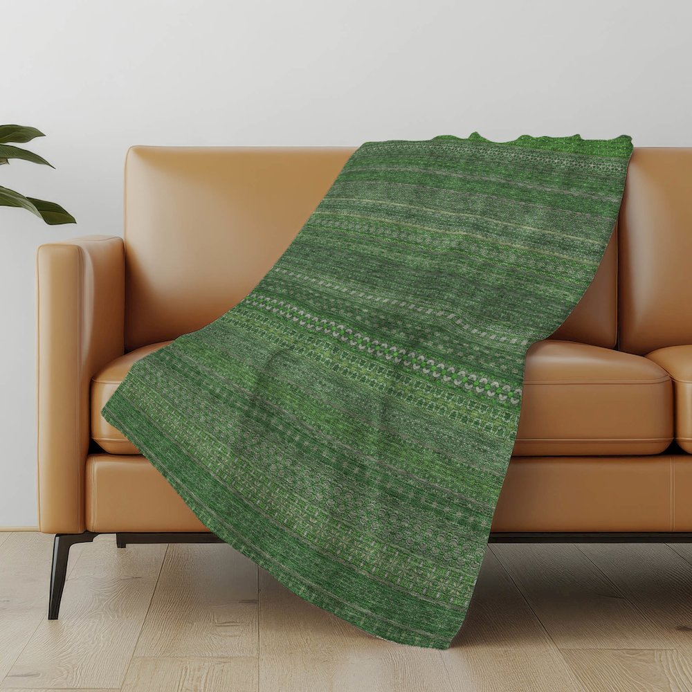 Premium Machine Washable ASB527 Fern 50" x 70" Sherpa Throw Blanket. Picture 5