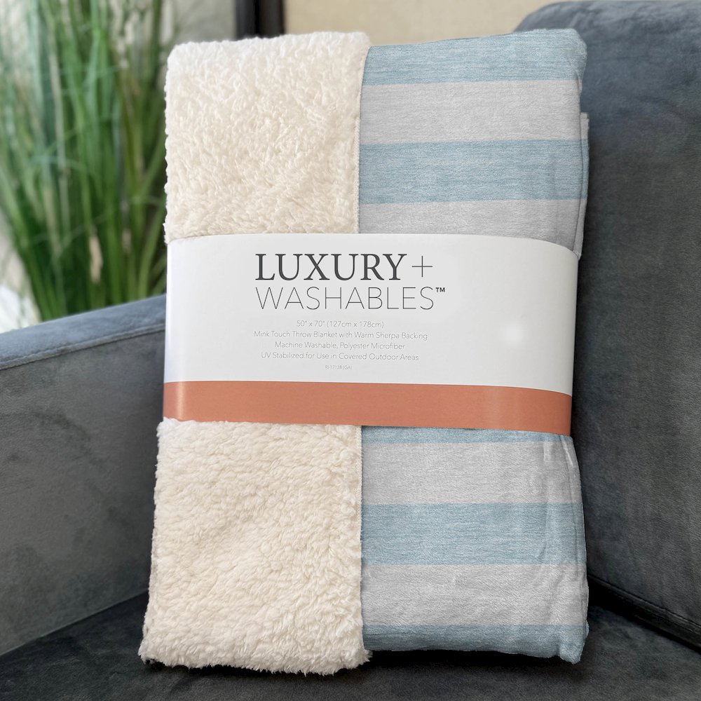 Premium Machine Washable ASB528 Sky 50" x 70" Sherpa Throw Blanket. Picture 3