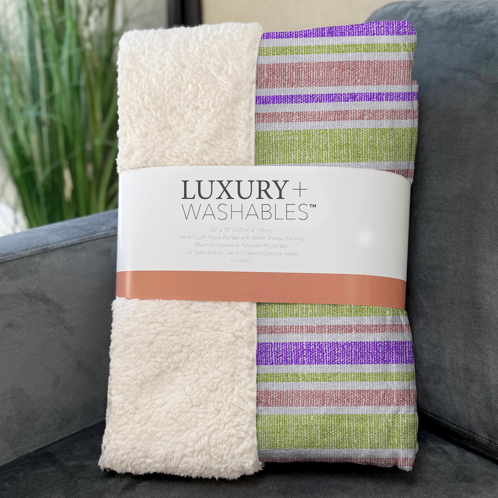 Premium Machine Washable ASB531 Purple 50" x 70" Sherpa Throw Blanket. Picture 3