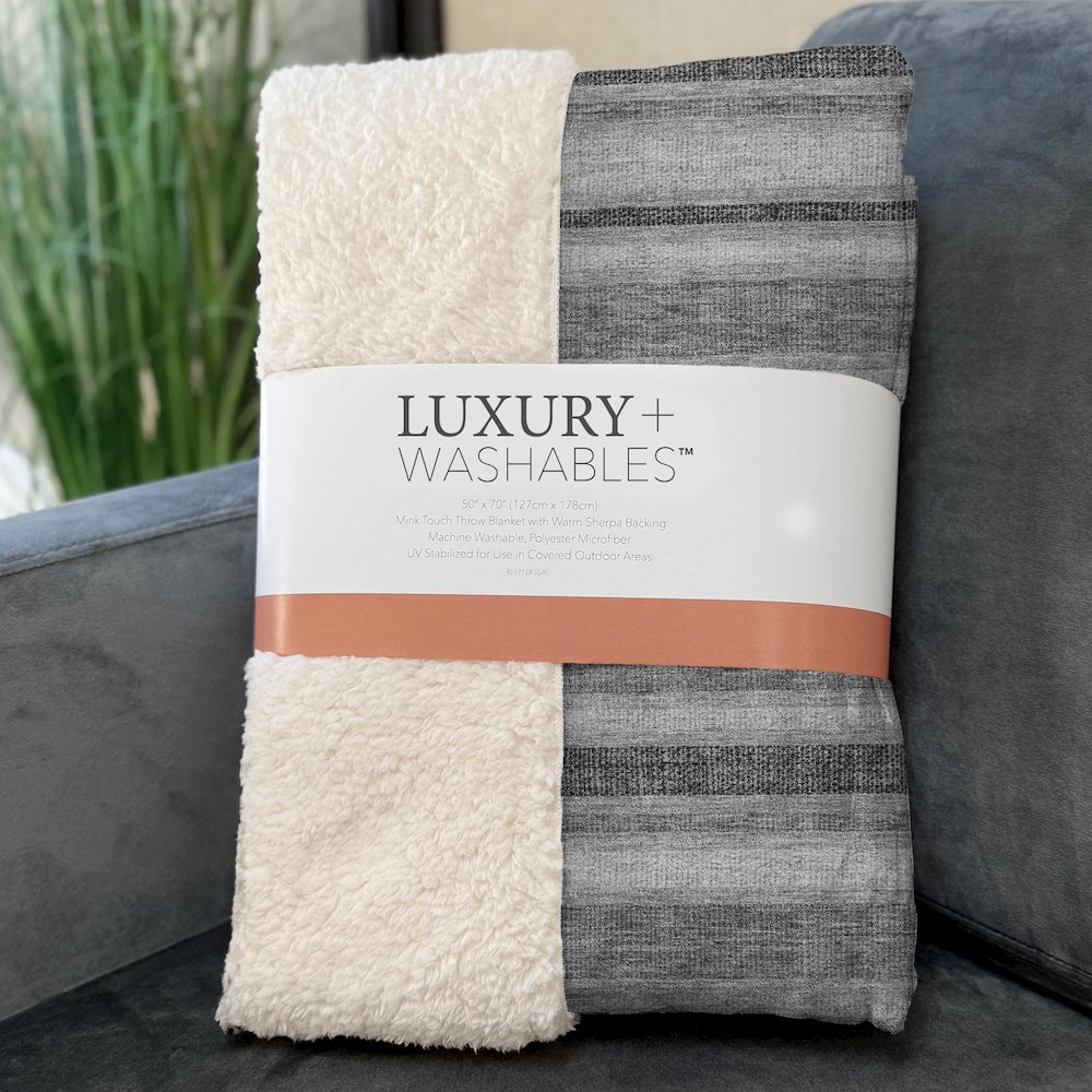 Premium Machine Washable ASB531 Silver 50" x 70" Sherpa Throw Blanket. Picture 3