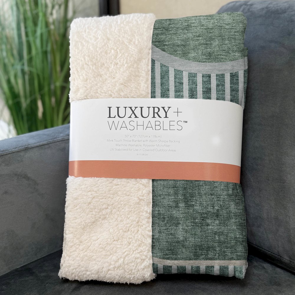 Premium Machine Washable ASB532 Emerald 50" x 70" Sherpa Throw Blanket. Picture 3