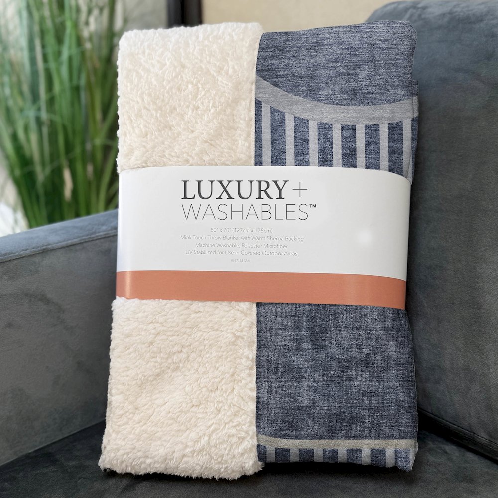 Premium Machine Washable ASB532 Navy 50" x 70" Sherpa Throw Blanket. Picture 3