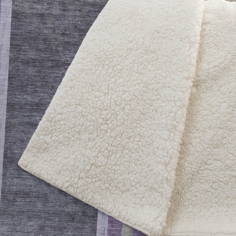 Premium Machine Washable ASB532 Purple 50" x 70" Sherpa Throw Blanket. Picture 2