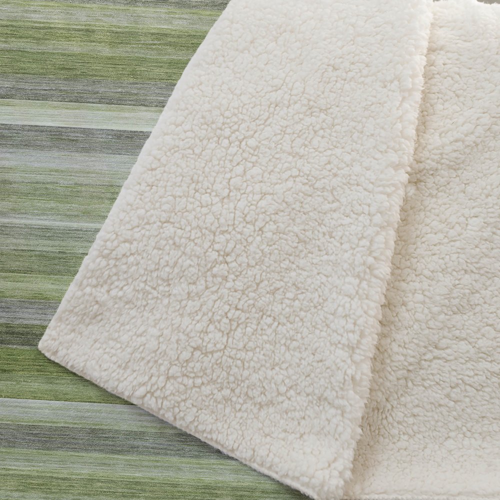 Premium Machine Washable ASB535 Fern 50" x 70" Sherpa Throw Blanket. Picture 2