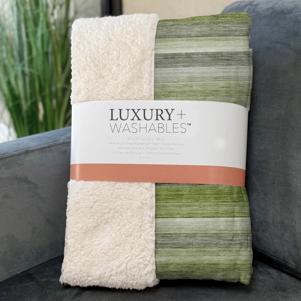 Premium Machine Washable ASB535 Fern 50" x 70" Sherpa Throw Blanket. Picture 3