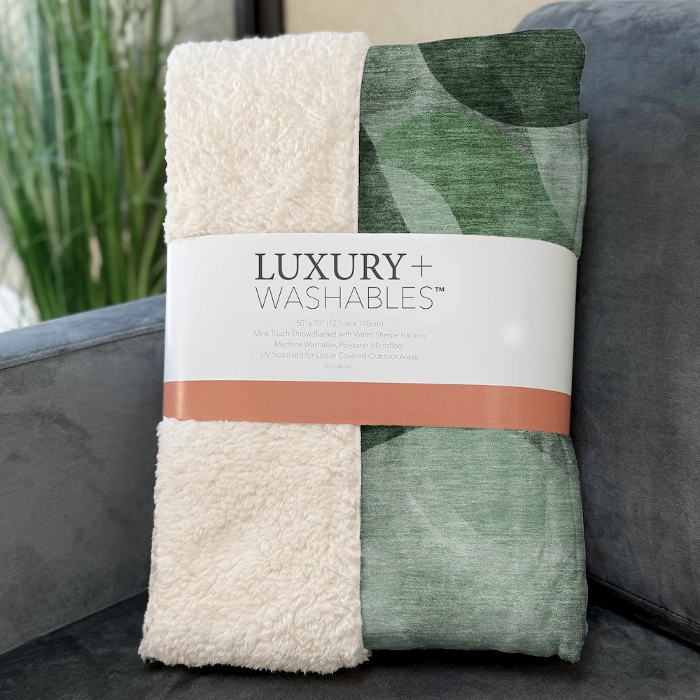 Premium Machine Washable ASB536 Fern 50" x 70" Sherpa Throw Blanket. Picture 3