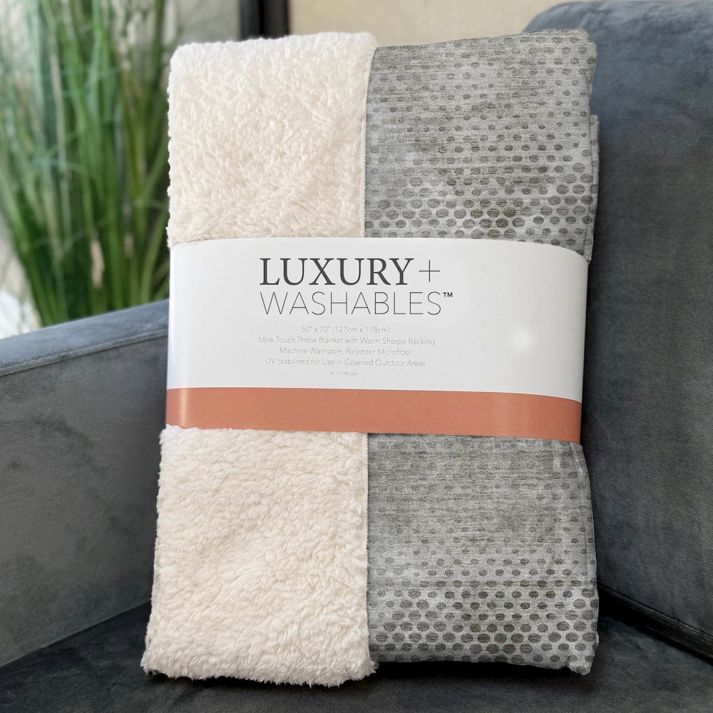 Premium Machine Washable ASB539 Gray 50" x 70" Sherpa Throw Blanket. Picture 3