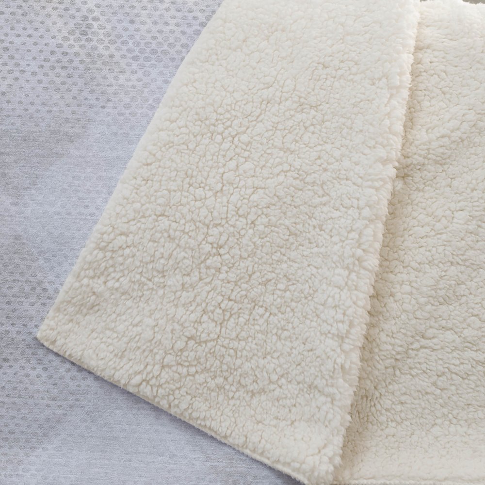 Premium Machine Washable ASB539 Ivory 50" x 70" Sherpa Throw Blanket. Picture 2