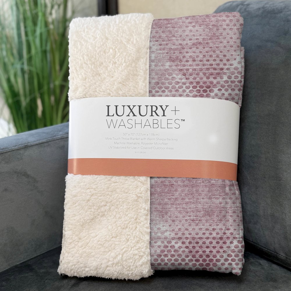 Premium Machine Washable ASB539 Merlot 50" x 70" Sherpa Throw Blanket. Picture 3