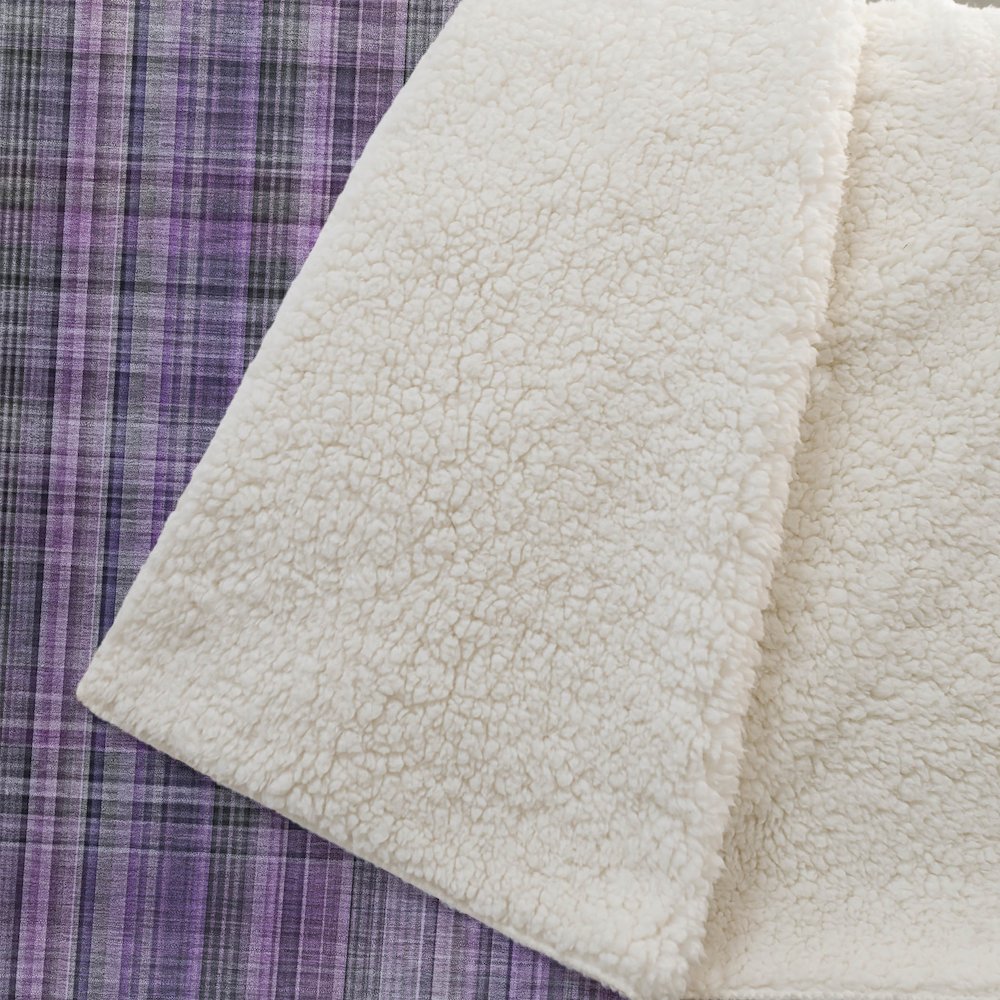Premium Machine Washable ASB541 Purple 50" x 70" Sherpa Throw Blanket. Picture 2