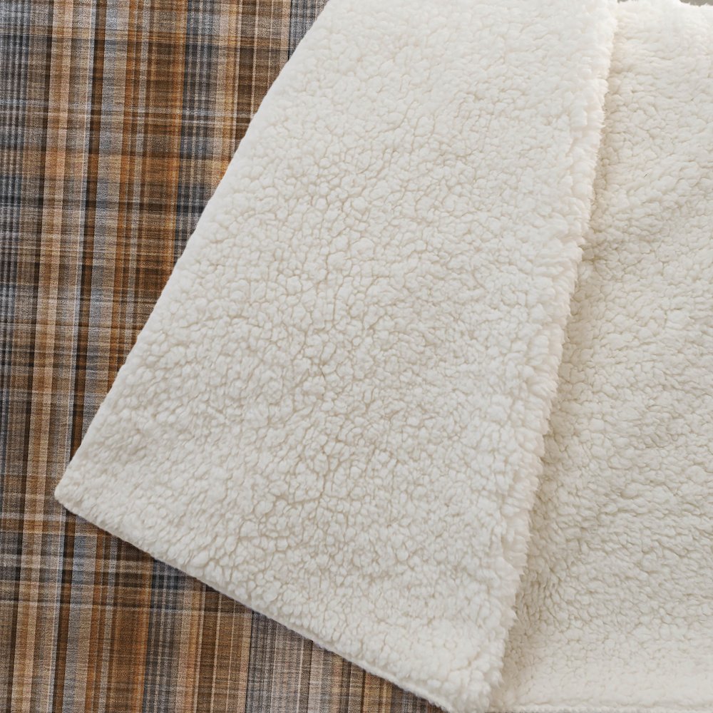 Premium Machine Washable ASB541 Terracotta 50" x 70" Sherpa Throw Blanket. Picture 2