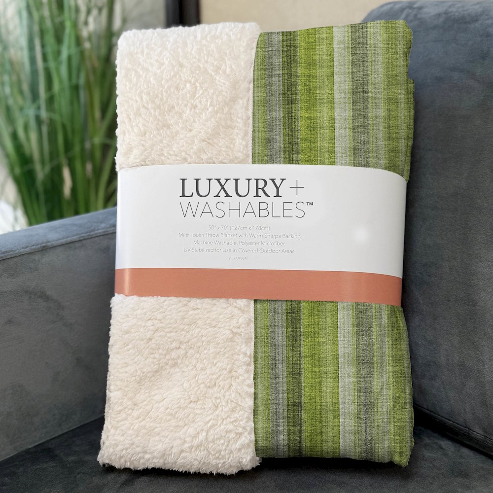 Premium Machine Washable ASB543 Green 50" x 70" Sherpa Throw Blanket. Picture 3