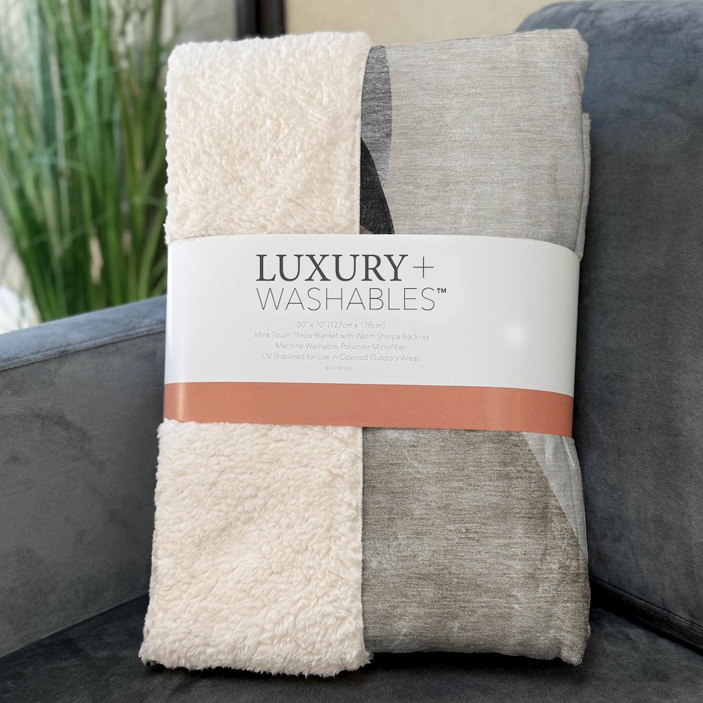 Premium Machine Washable ASB547 Brown 50" x 70" Sherpa Throw Blanket. Picture 3