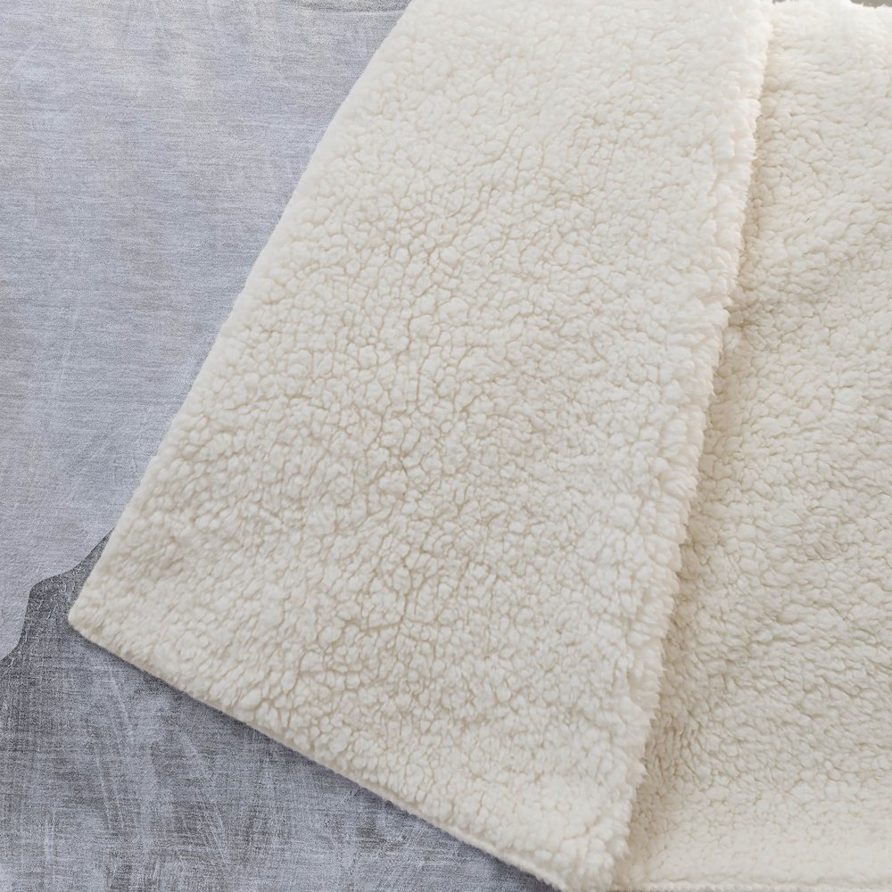 Premium Machine Washable ASB547 Gray 50" x 70" Sherpa Throw Blanket. Picture 2