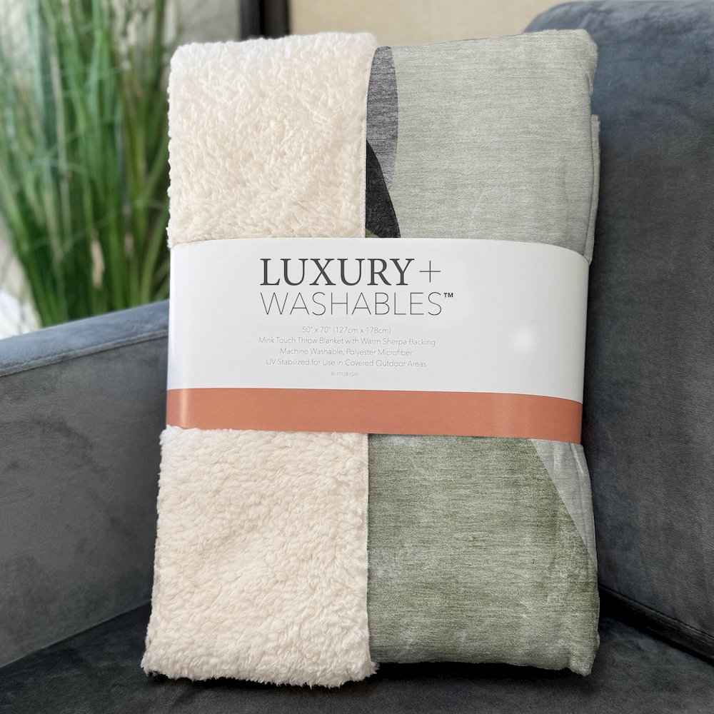 Premium Machine Washable ASB547 Green 50" x 70" Sherpa Throw Blanket. Picture 3