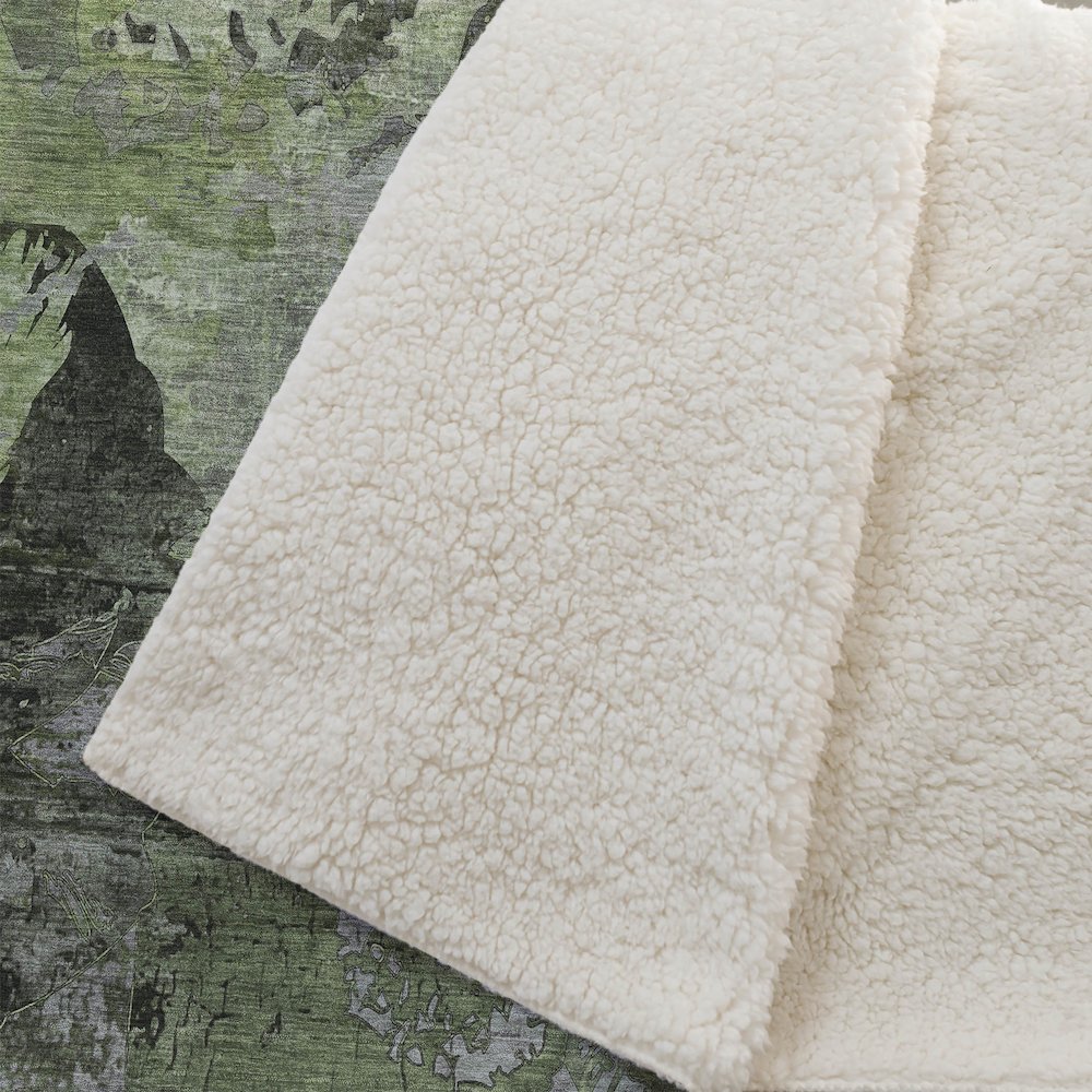 Premium Machine Washable ASB555 Green 50" x 70" Sherpa Throw Blanket. Picture 2