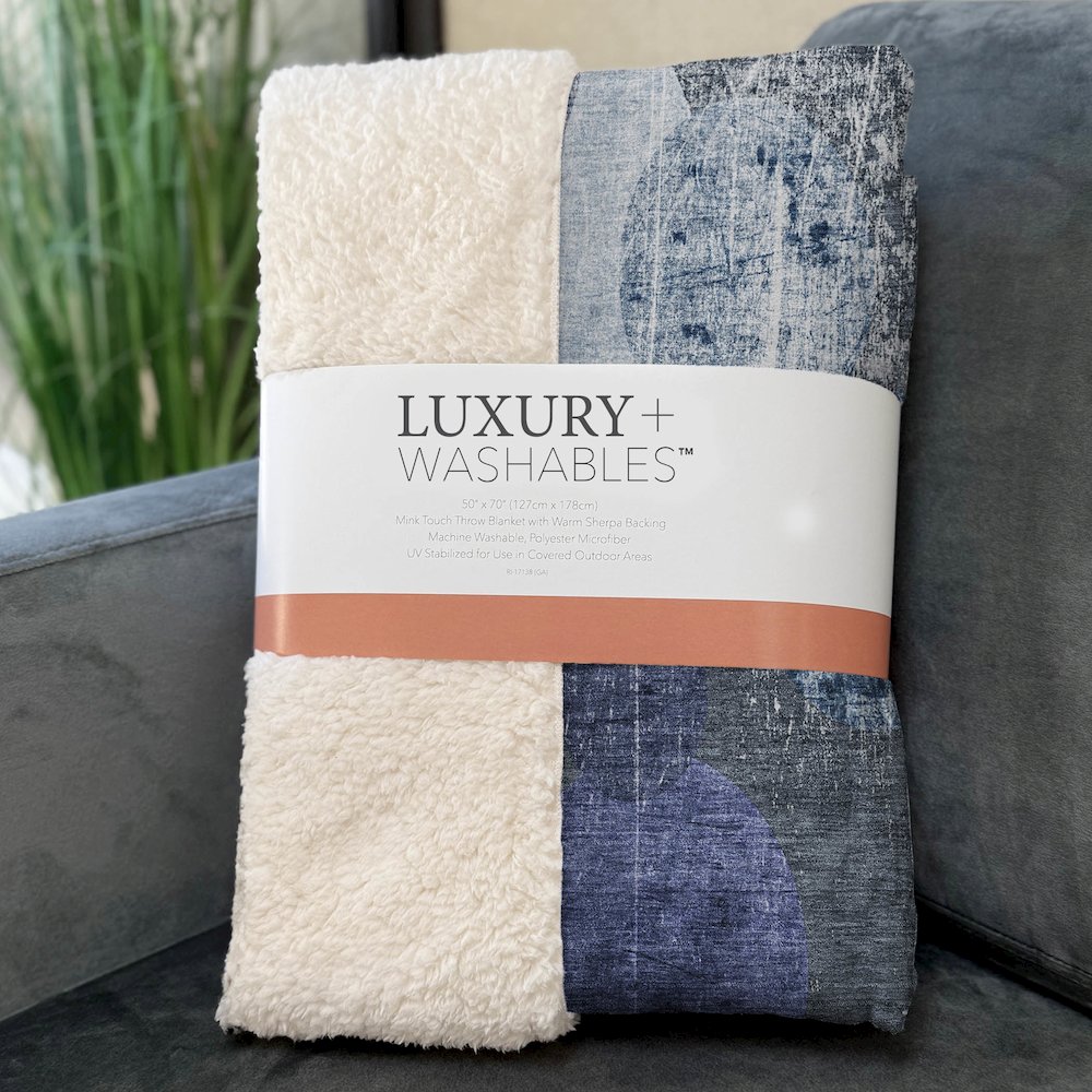 Premium Machine Washable ASB556 Blue 50" x 70" Sherpa Throw Blanket. Picture 3