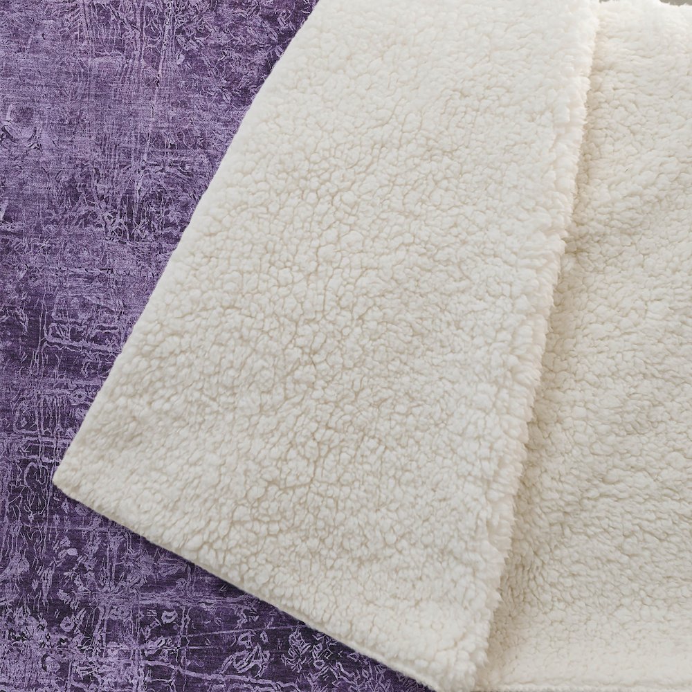 Premium Machine Washable ASB559 Purple 50" x 70" Sherpa Throw Blanket. Picture 2