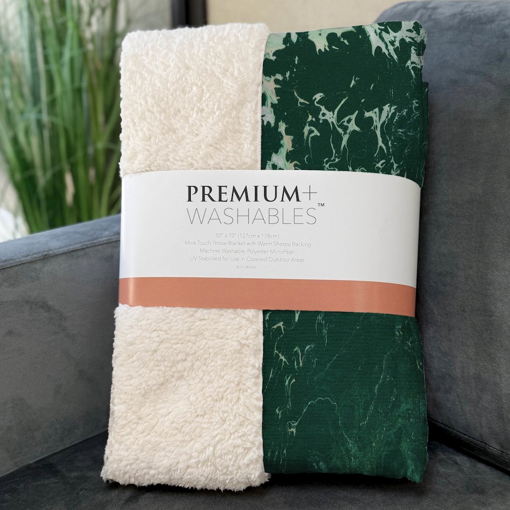 Premium Machine Washable ASB55 Green 50" x 70" Sherpa Throw Blanket. Picture 3