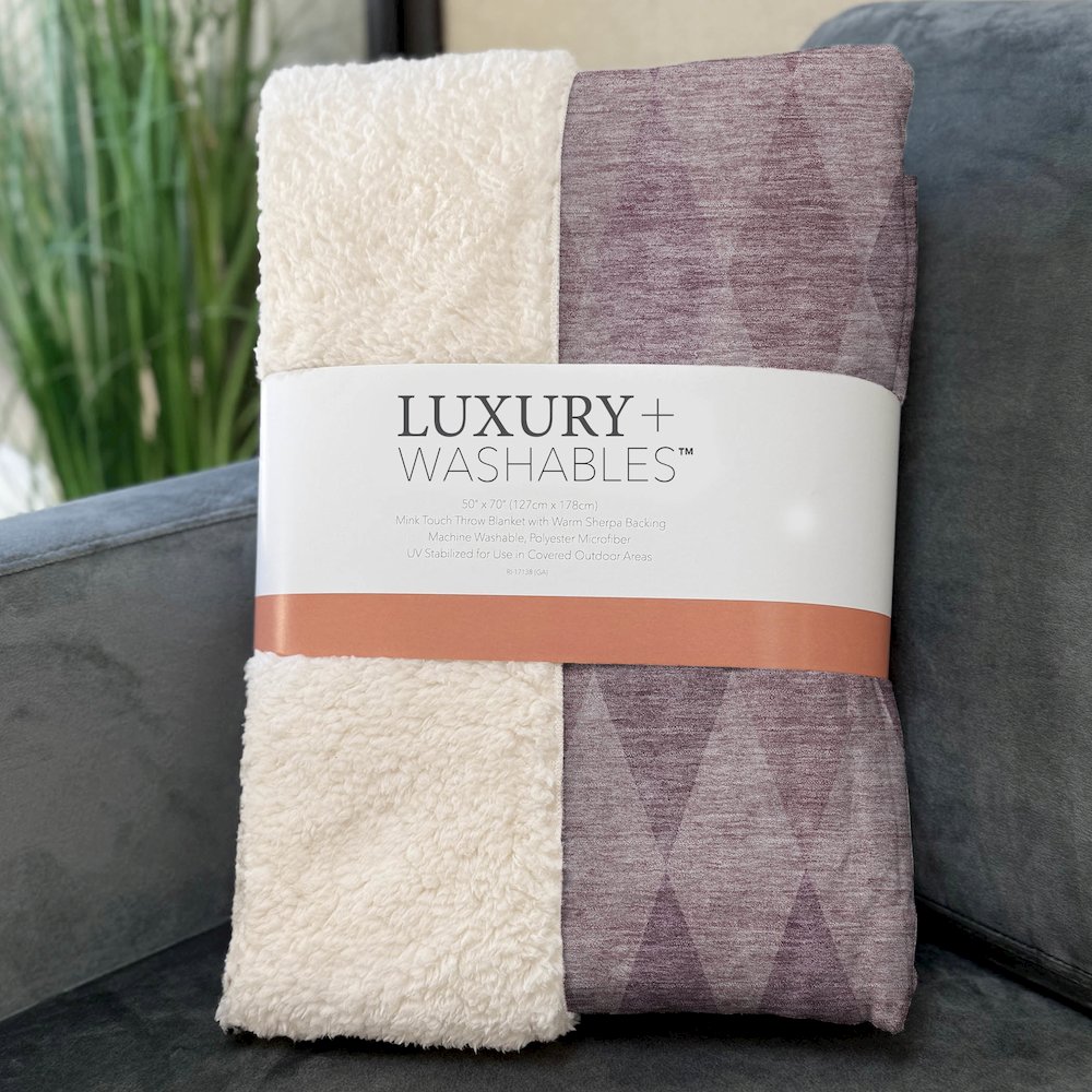 Premium Machine Washable ASB561 Blush 50" x 70" Sherpa Throw Blanket. Picture 3