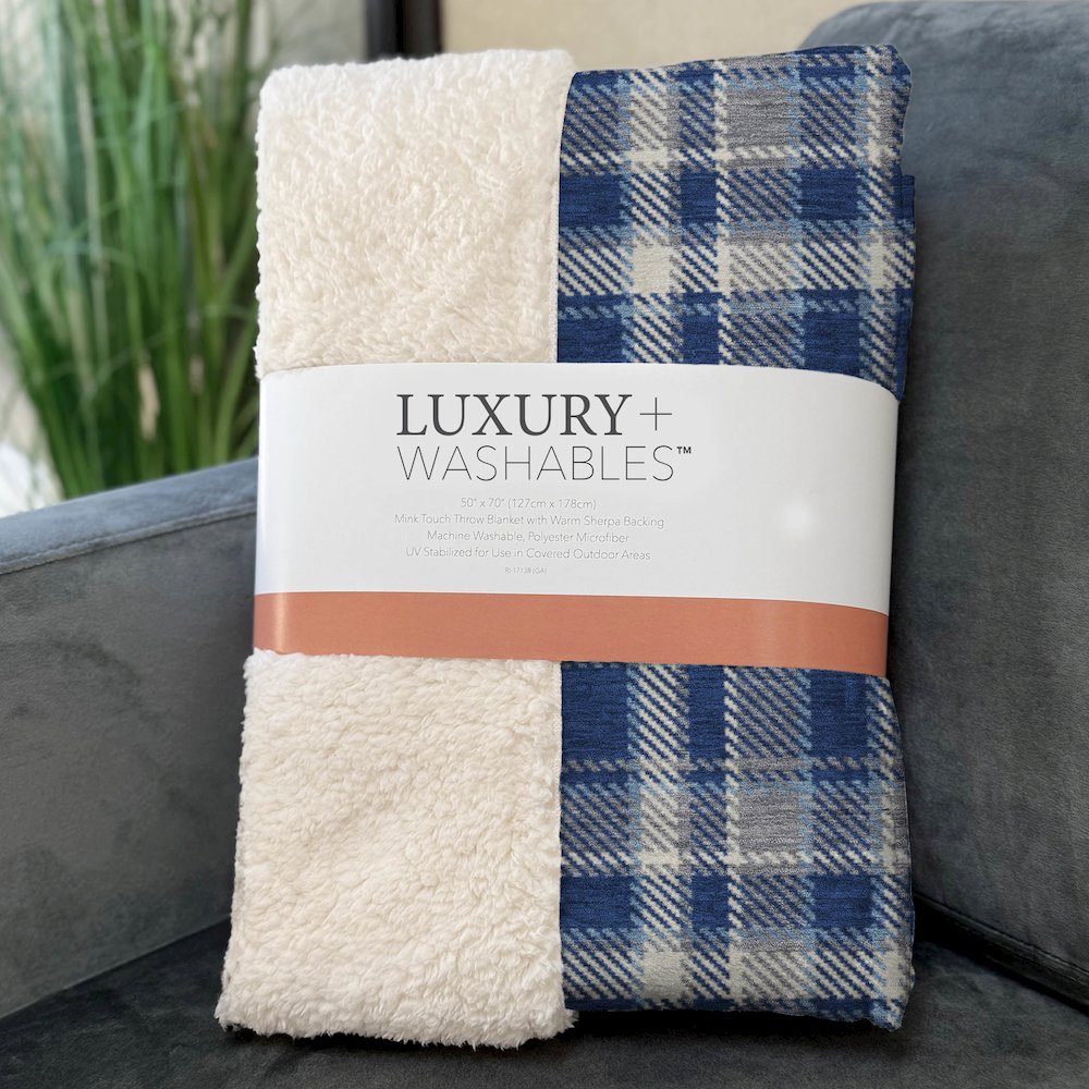 Premium Machine Washable ASB563 Navy 50" x 70" Sherpa Throw Blanket. Picture 3