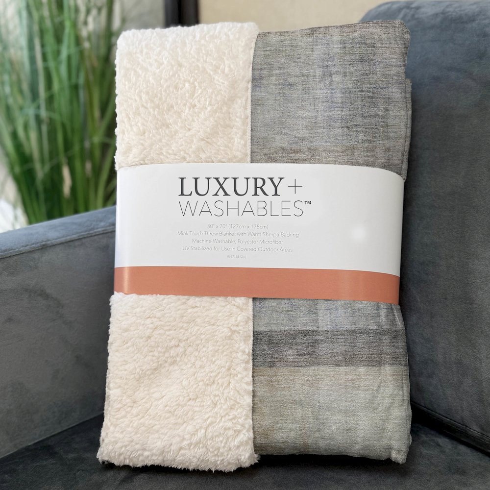 Premium Machine Washable ASB568 Brown 50" x 70" Sherpa Throw Blanket. Picture 3