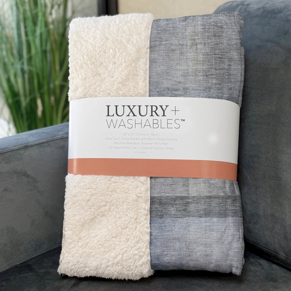 Premium Machine Washable ASB568 Navy 50" x 70" Sherpa Throw Blanket. Picture 3