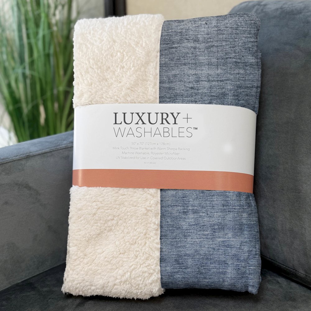 Premium Machine Washable ASB569 Chocolate 50" x 70" Sherpa Throw Blanket. Picture 3