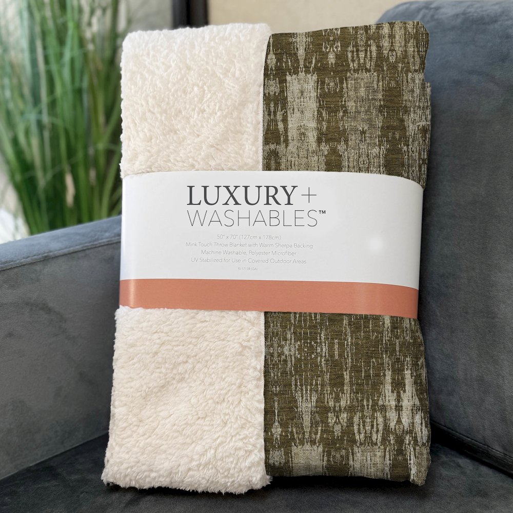 Premium Machine Washable ASB580 Chocolate 50" x 70" Sherpa Throw Blanket. Picture 3