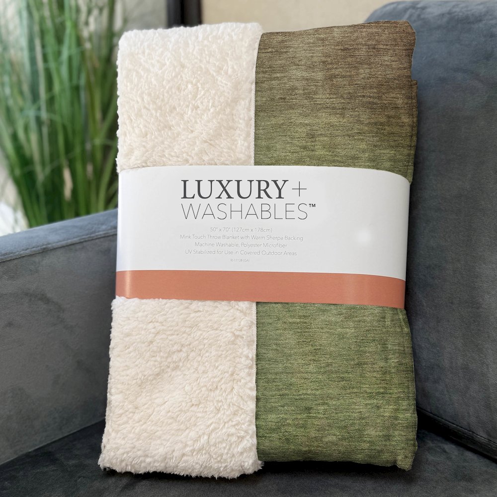 Premium Machine Washable ASB583 Blush 50" x 70" Sherpa Throw Blanket. Picture 3