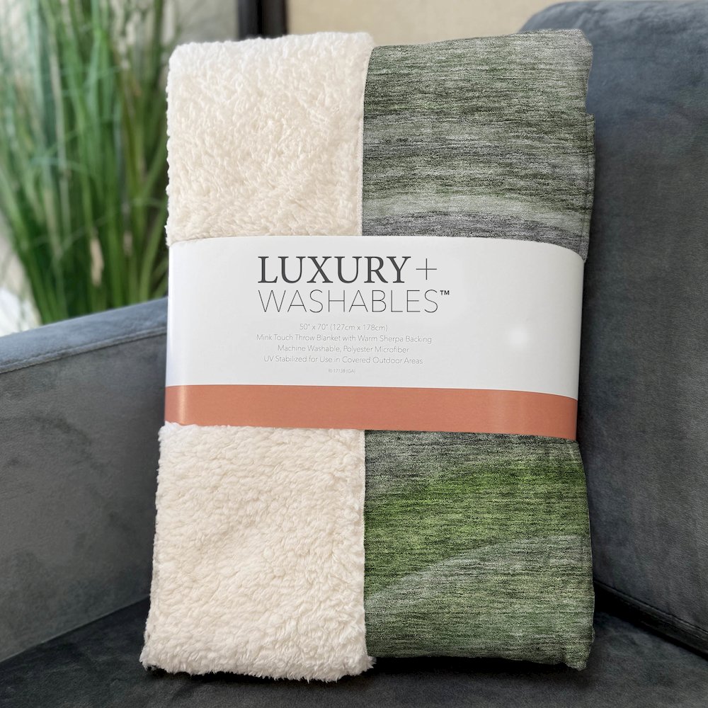 Premium Machine Washable ASB584 Green 50" x 70" Sherpa Throw Blanket. Picture 3