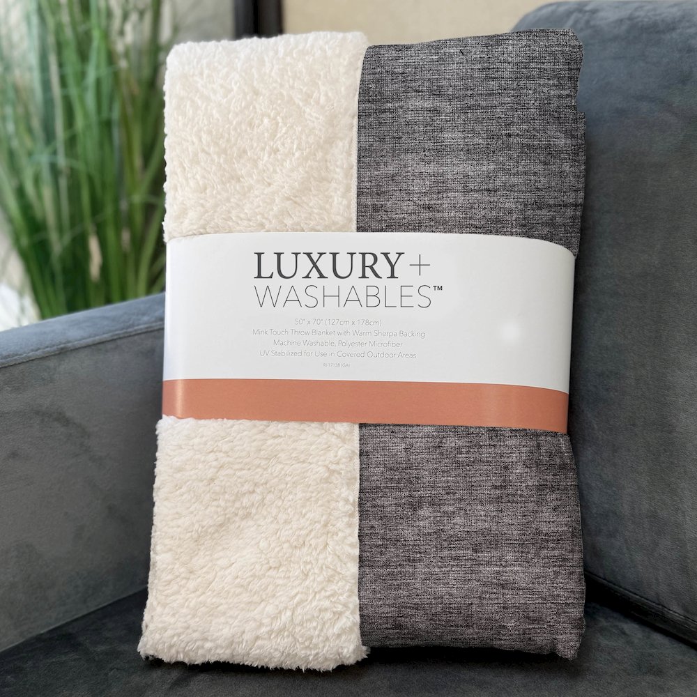 Premium Machine Washable ASB587 Gray 50" x 70" Sherpa Throw Blanket. Picture 3