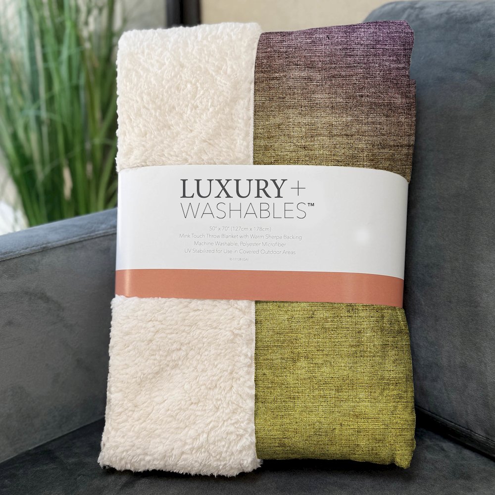 Premium Machine Washable ASB587 Purple 50" x 70" Sherpa Throw Blanket. Picture 3