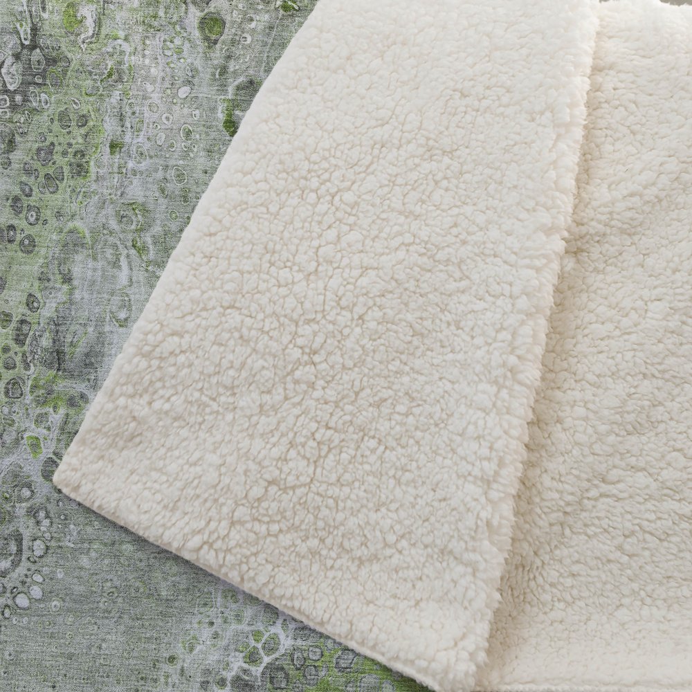 Premium Machine Washable ASB588 Aloe 50" x 70" Sherpa Throw Blanket. Picture 2
