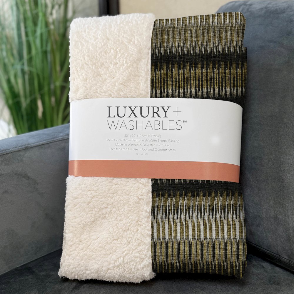 Premium Machine Washable ASB589 Brown 50" x 70" Sherpa Throw Blanket. Picture 3