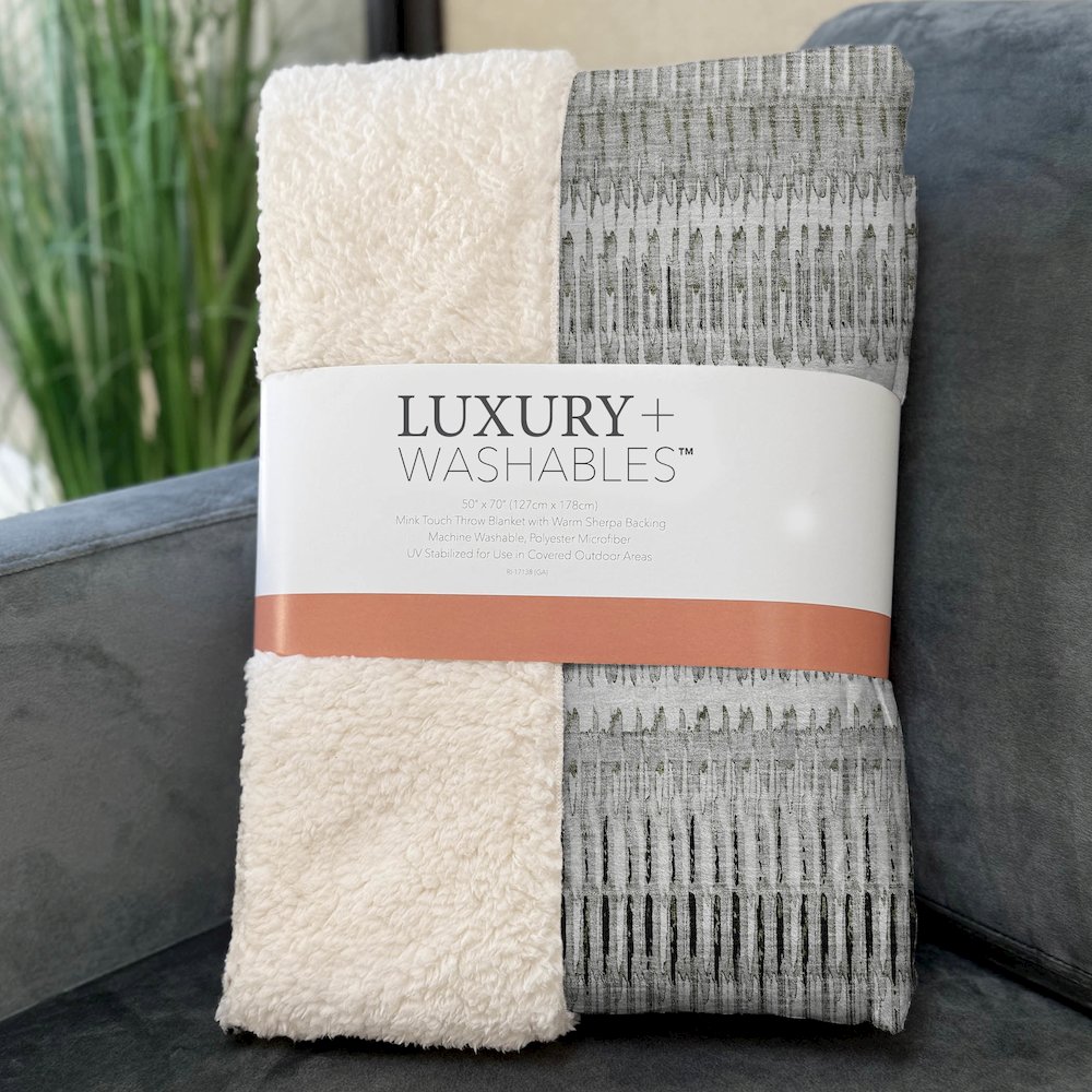 Premium Machine Washable ASB589 Ivory 50" x 70" Sherpa Throw Blanket. Picture 3