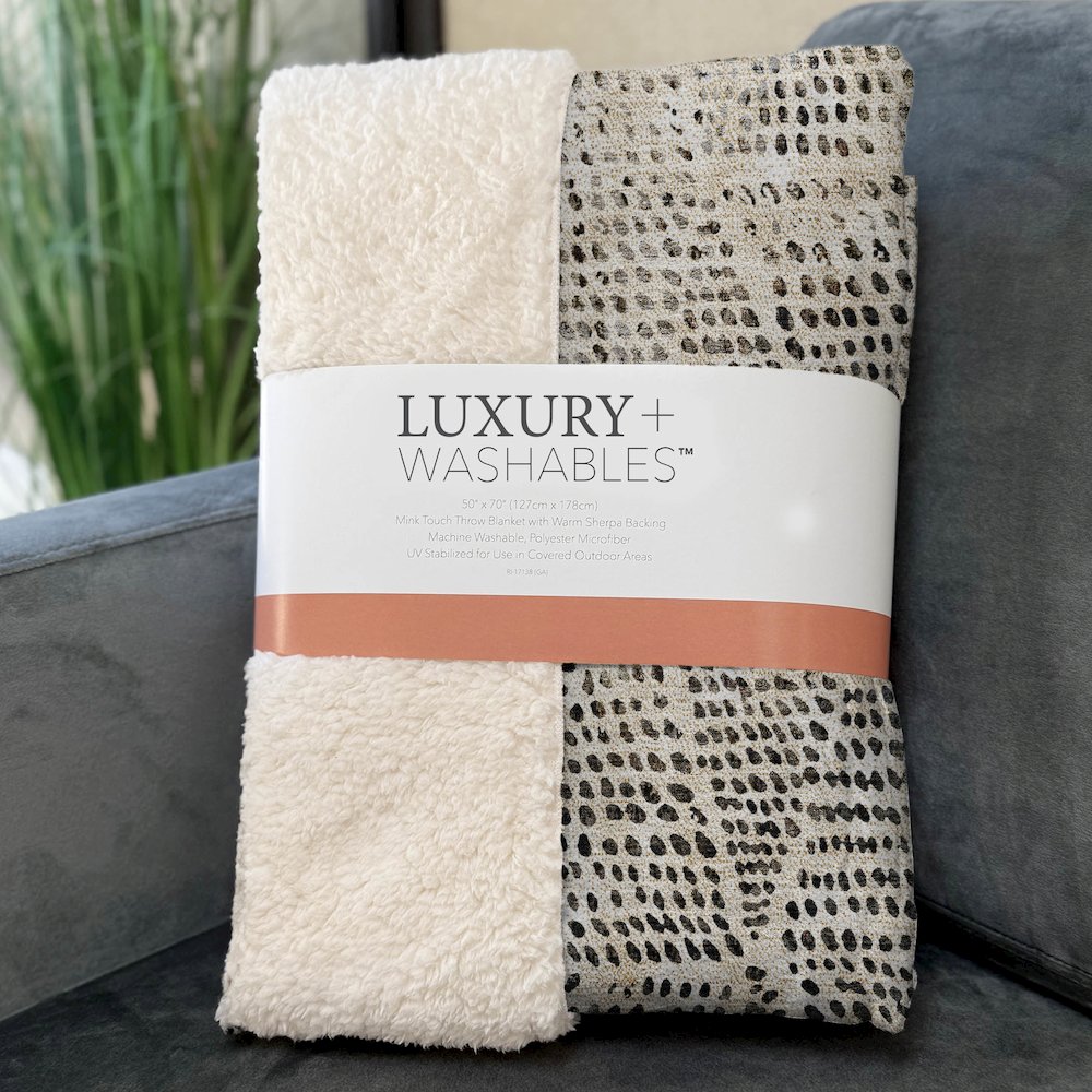 Premium Machine Washable ASB591 Beige 50" x 70" Sherpa Throw Blanket. Picture 3