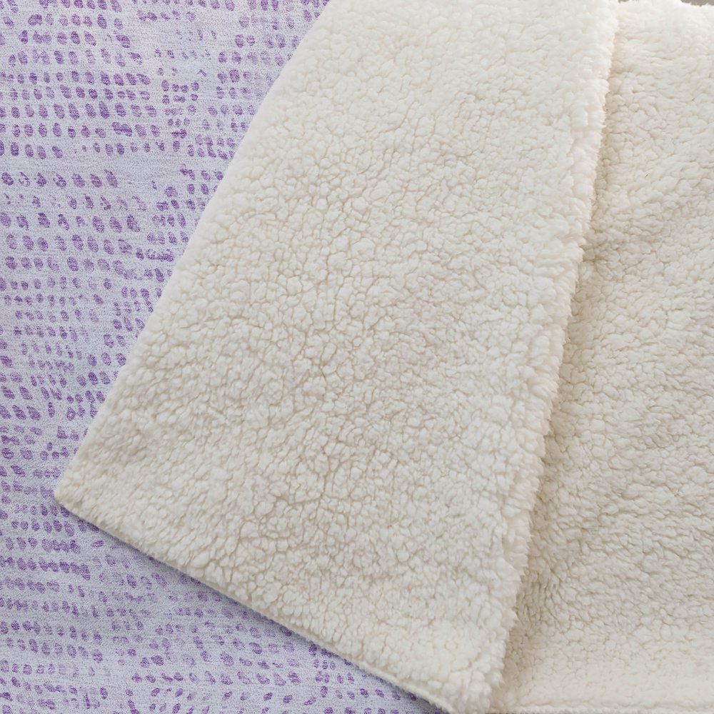 Premium Machine Washable ASB591 Purple 50" x 70" Sherpa Throw Blanket. Picture 2